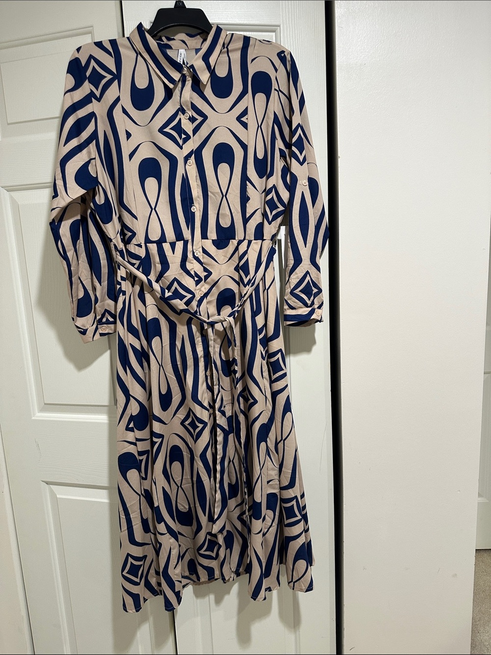 Long-Sleeve Geometric Button-Front Dress in Beige and Navy